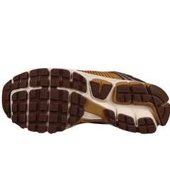 Tênis de Corrida Nike Air Zoom Vomero 5 Marrom
