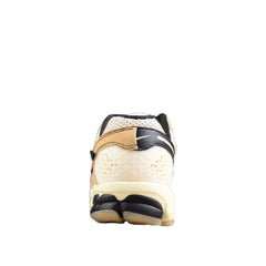 Tênis de Corrida Nike Air Zoom Vomero 5 Marrom