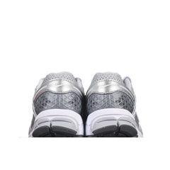 Tênis de Corrida Nike Air Zoom Vomero 5 Cinza e Branco