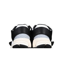 Tênis de Corrida Nike Air Zoom Vomero 5 Branco e Preto