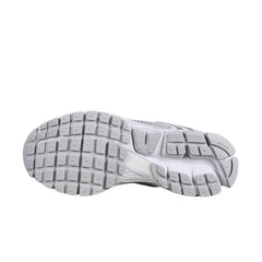Tênis de Corrida Nike Air Zoom Vomero 5 Branco e Light Azul