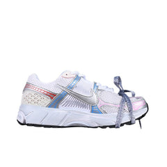Tênis de Corrida Nike Air Zoom Vomero 5 Branco e Prateado