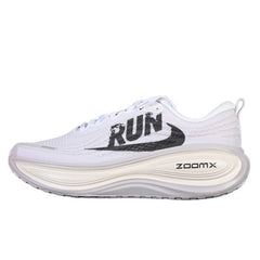 Tênis de Corrida Nike Air Zoom Vomero Plus Light Branco e Bege