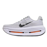 Tênis de Corrida Nike Air Zoom Vomero Premium Cinza e Branco