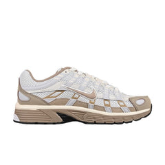 Tênis de Corrida Nike P-6000 Bege e Branco