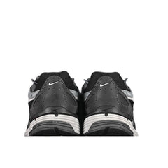 Tênis de Corrida Nike P-6000 Preto e Cinza