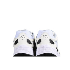Tênis de Corrida Nike P-6000 Cinza e Branco