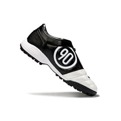 Chuteira Society TF Nike Total 90 III Branca e Preta