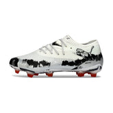 Chuteira Campo FG Puma Future 8 Cano Baixo Branca e Preta