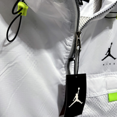 Cazadora Jordan blanca
