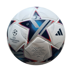 Balón de césped Adidas para la fase final de la UEFA Champions League 23/24