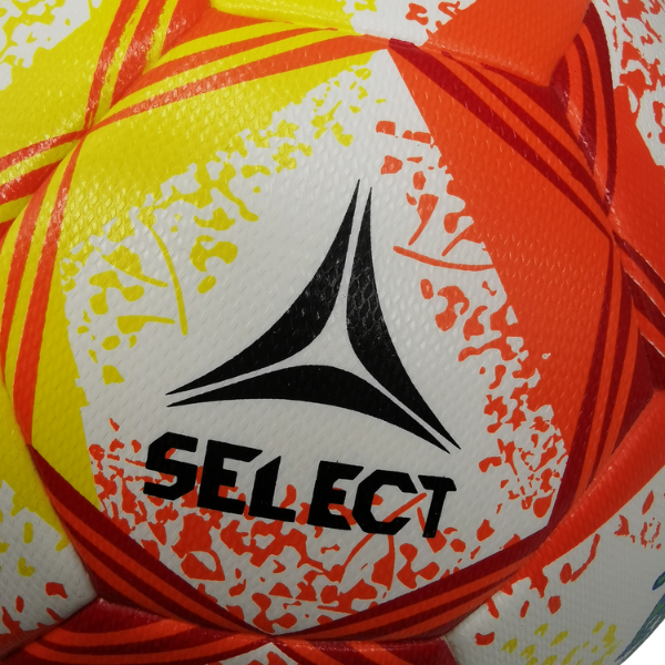 Bola de Campo Gramado Derbystar Brillant APS Bundesliga 22-23 Branco, Laranja, Azul e Amarelo