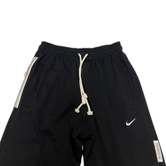 Pantalones para clima frío Nike en blanco y negro