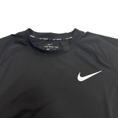 Camiseta de manga larga Nike negra