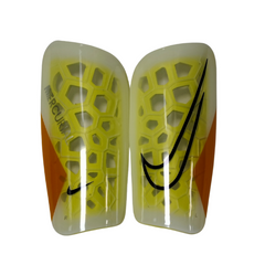 Espinillera Nike Mercurial Lite Triangle en Edge