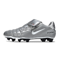 Chuteira Campo Nike Air Zoom Total 90 III FG Cinza e Prata