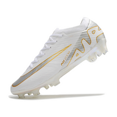 Chuteira Campo Nike Zoom Mercurial Vapor 15 Elite FG Branca, Prata e Dourada - VENI Futebol