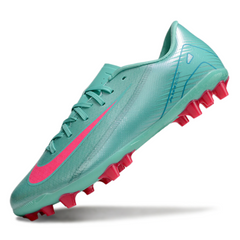 Botas de fútbol Nike Zoom Mercurial Vapor 16 Academy AG azul claro y rosa