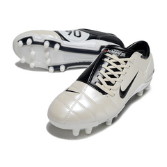 Chuteira Campo Nike Total 90 III FG Bege e Preta