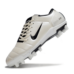 Chuteira Campo Nike Total 90 III FG Bege e Preta