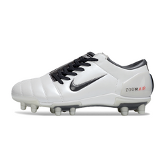 Chuteira Campo Nike Total 90 III FG Branca e Preta