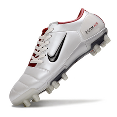 Chuteira Campo Nike Total 90 III FG Branca e Vermelha