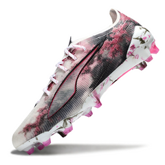 Chuteira Campo Puma Ultra 5 Carbon FG Branca e Rosa