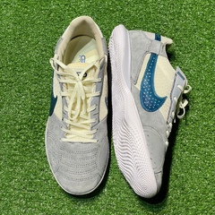 Chuteira Futsal Nike Streetgato IC Branca, Azul e Cinza Tamanho 42
