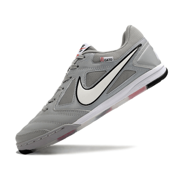 Chuteira Futsal Nike SB Gato X Supreme IC Cinza e Branca - VENI Futebol