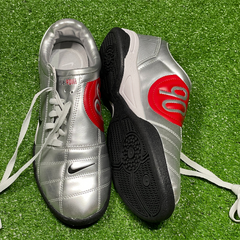 Chuteira Futsal Nike Total 90 III IC Prata e Vermelho Tamanho 40