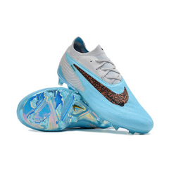 Chuteira Infantil Campo Nike Phantom GX Elite FG Branca e Azul Claro - VENI Futebol