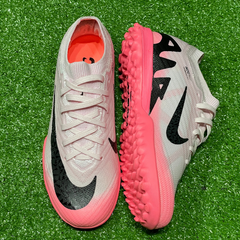 Chuteira Infantil Society Nike Zoom Mercurial Vapor 15 Elite TF Mad Brilliance Pack Tamanho 33