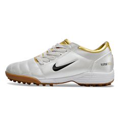 Chuteira Society Nike Total 90 III TF Cinza e Dourado