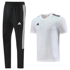 Conjunto Adidas Camiseta + Calça Branca