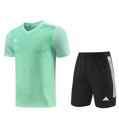 Conjunto Adidas Camiseta + Short Verde Claro