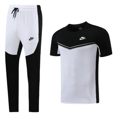 Conjunto Nike Camiseta + Calça Branca e Preta