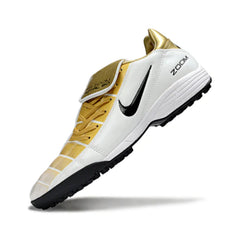 Chuteira Society TF Nike Air Zoom Total 90 III Branca e Dourada