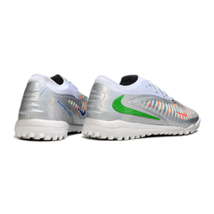 Chuteira Society Nike Phantom 6 Elite TF EA FC x Nike Branca Pack