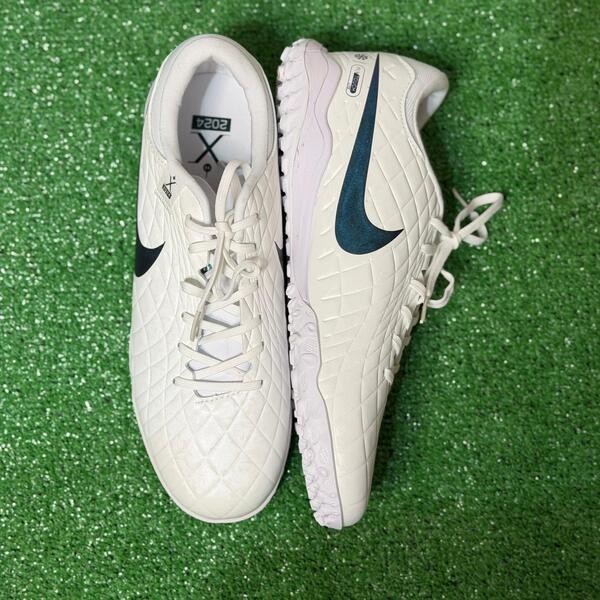 Chuteira Society TF Nike Tiempo 10 Legend Pro Branco - Tamanho 43 EUR