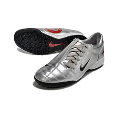 Chuteira Society TF Nike Total 90 III Prateada Infantil