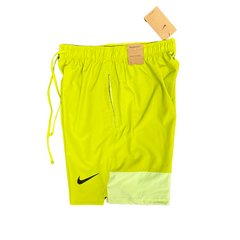 Pantalones cortos Nike verde lima