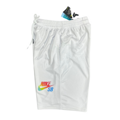 Pantalones cortos Nike Be True blancos