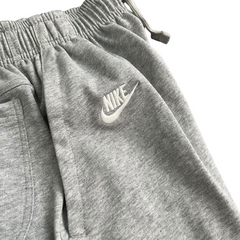 Short Nike Cinza