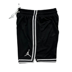 Short Jordan Preto e Branco