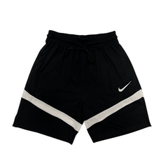 Pantalones cortos Nike en blanco y negro