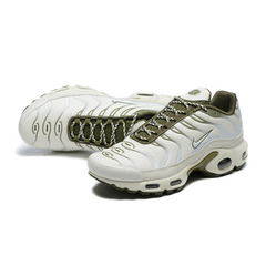 Tênis Nike Air Max Plus TN Branco e Verde - VENI Futebol