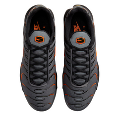 Zapatillas Nike Air Max Plus TN en color gris y naranja