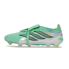 Chuteira Campo FG Adidas Predator 26 Elite Com Língua Verde-Clara e Branca