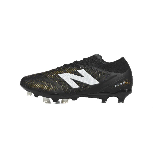 Chuteira Campo FG New Balance Tekela Elite V5 Preta e Branca