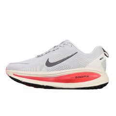 Tênis de Corrida Nike Air Zoom Vomero 18 Cinza e Vermelho